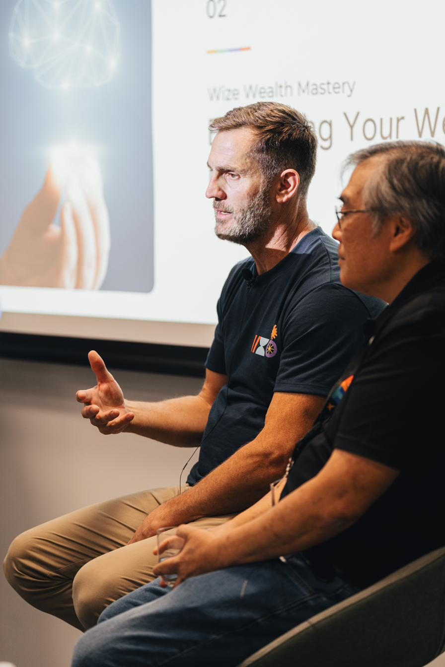 A relaxed one-to-one conversation on stage